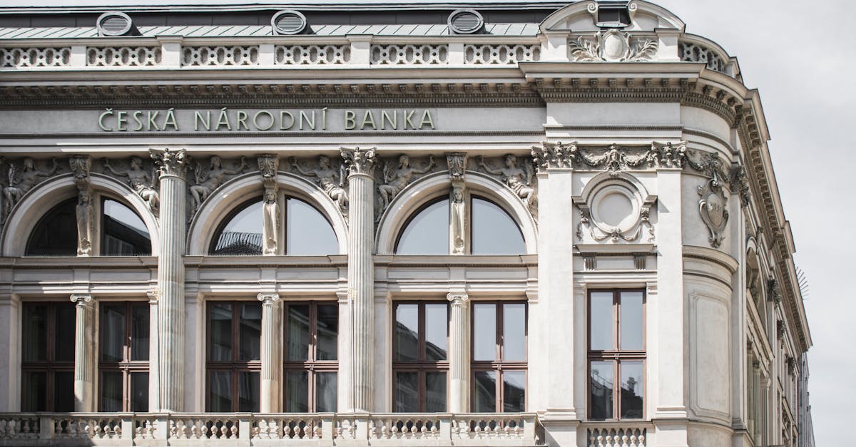 What are the best banking options in Czech Republic for expats?