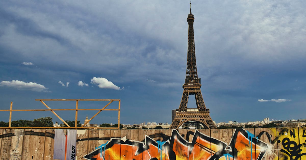 France banking for expats: accounts, transfers, and digital options