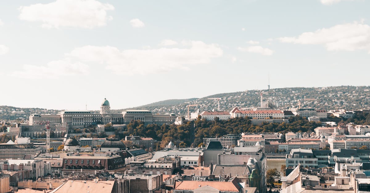 If you're planning to move to Hungary in 2026, here's what things cost