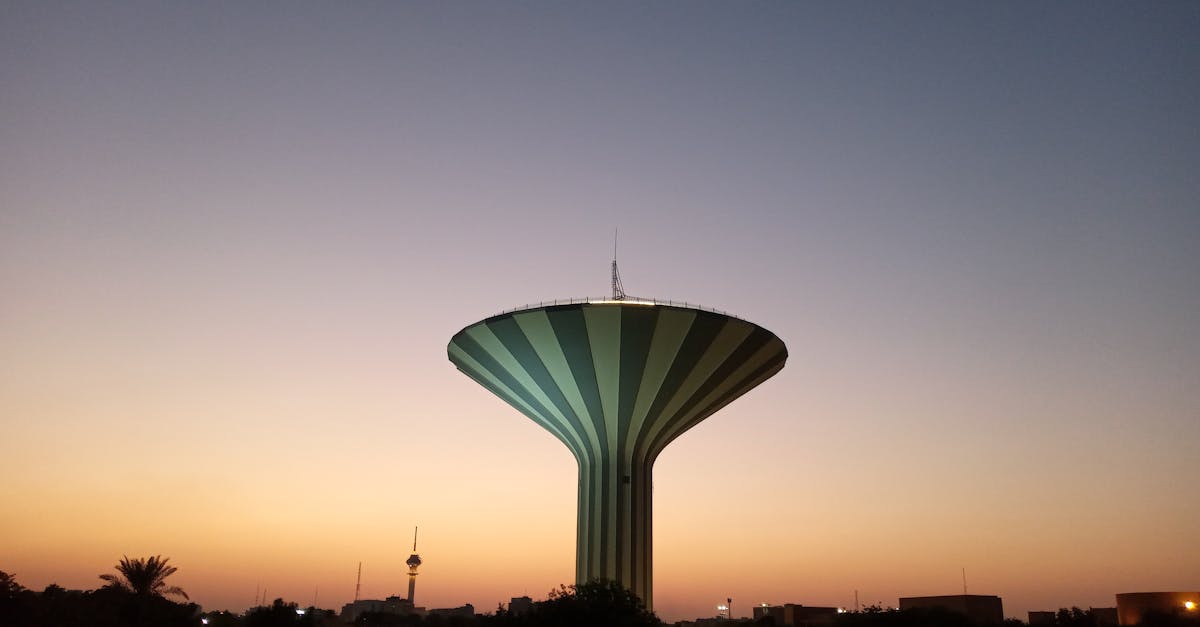 If you're planning to move to Saudi Arabia in 2026, here's what things cost