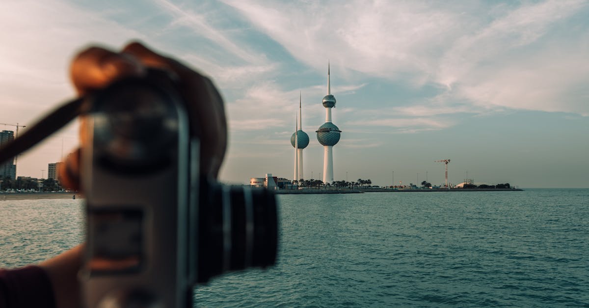 Kuwait for remote workers: internet, visas, and costs