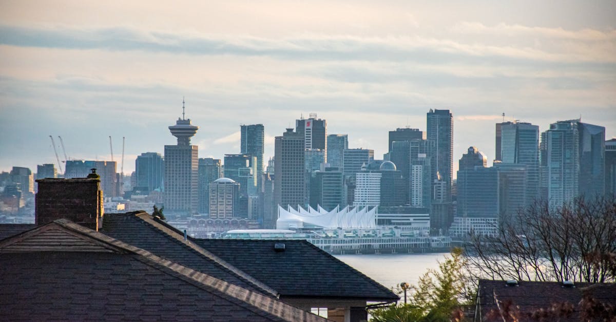 What healthcare do expats get in Canada?