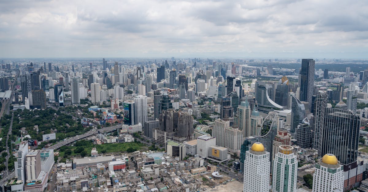 What healthcare do expats get in Thailand?