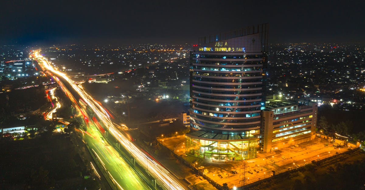 What taxes do expats pay in Pakistan?